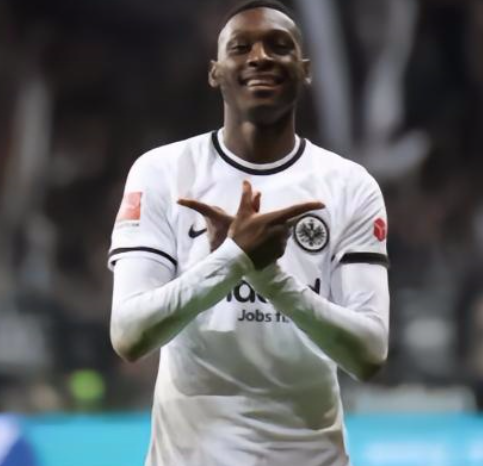 穆阿尼今夏转会抉择：从尤文期待到热刺落脚