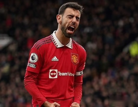 曼联着手调查B费社媒账号被盗事件，强化安全防护