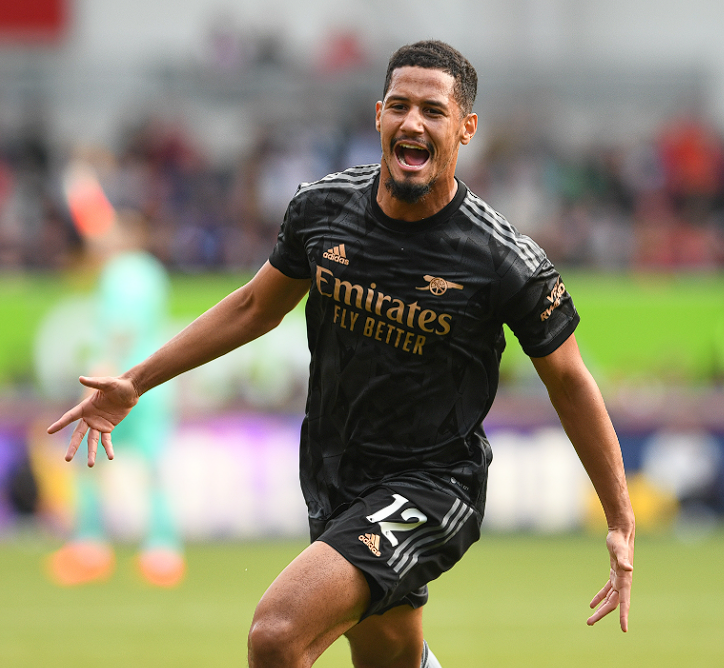 萨利巴揭秘角旗杆庆祝动作：情绪释放的独特表达