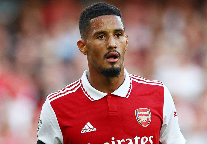 萨利巴揭秘角旗杆庆祝动作：情绪释放的独特表达