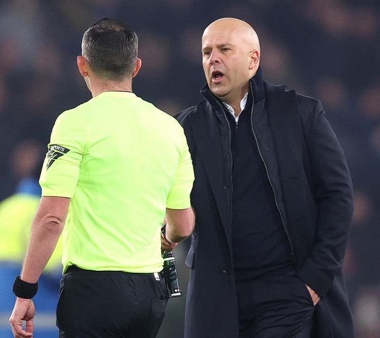 利物浦主帅斯洛特深度剖析：赛季目标、球员表现与压力应对